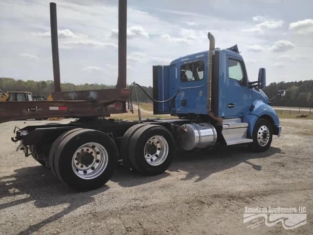 Image of Kenworth T680 equipment image 4