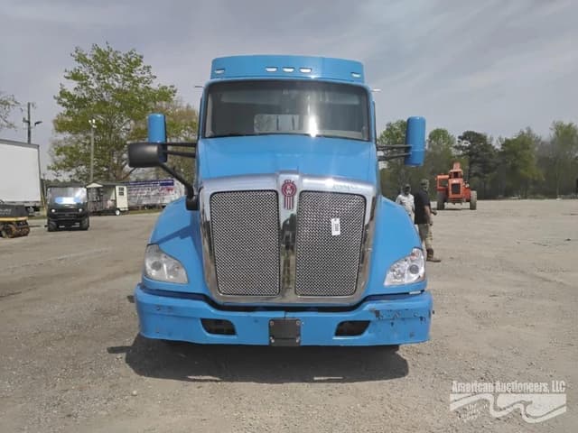 Image of Kenworth T680 equipment image 1