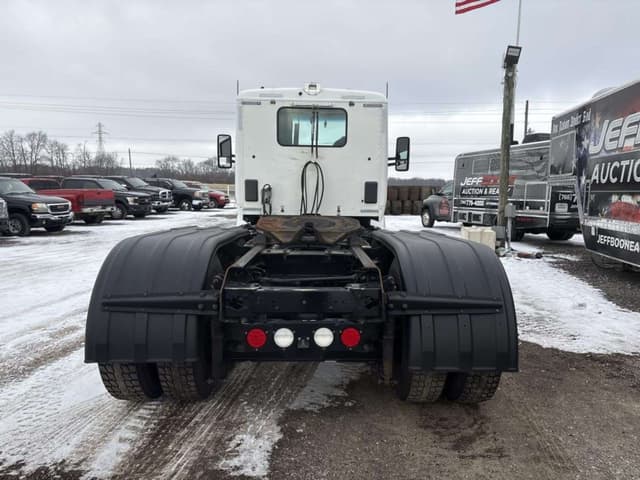 Image of Kenworth T680 equipment image 3