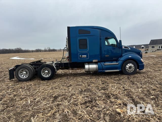 Image of Kenworth T680 equipment image 4