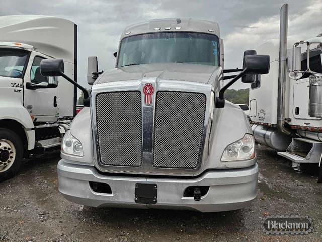 Image of Kenworth T680 equipment image 1