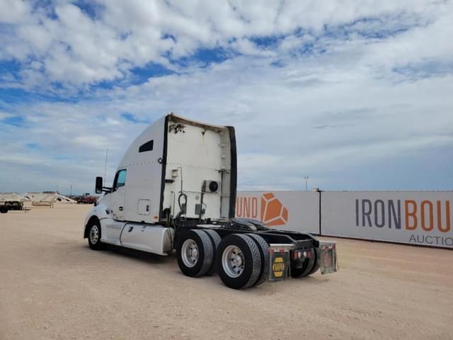 Image of Kenworth T680 equipment image 2