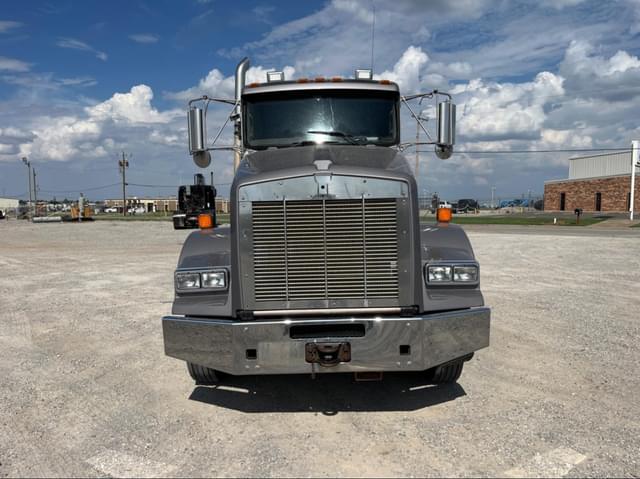 Image of Kenworth T800 equipment image 1