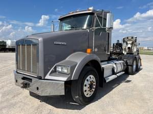 2018 Kenworth T800 Image