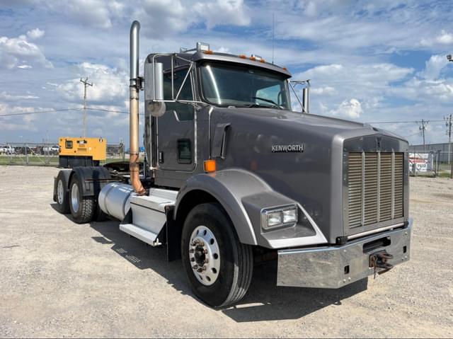 Image of Kenworth T800 equipment image 2