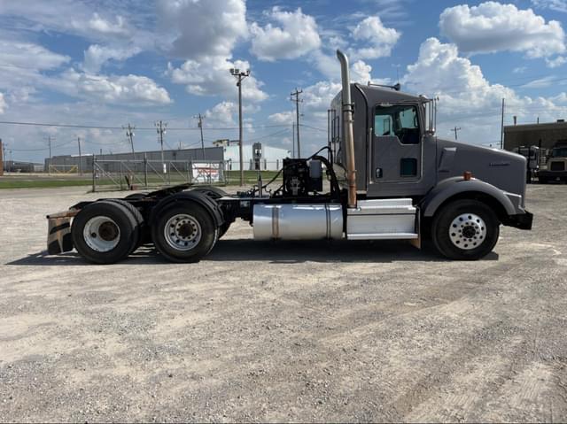 Image of Kenworth T800 equipment image 3