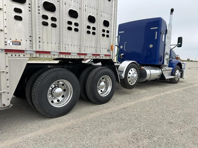 Image of Kenworth T800 equipment image 4
