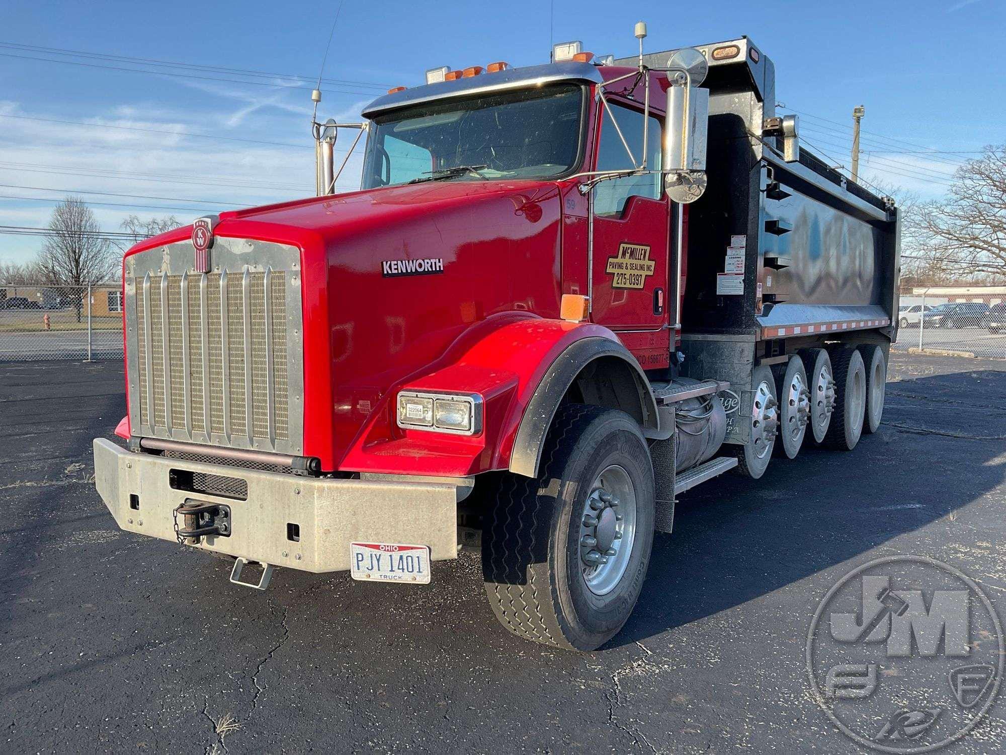 Main image Kenworth T800