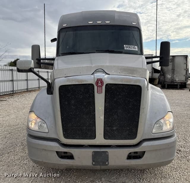 Image of Kenworth T680 equipment image 1