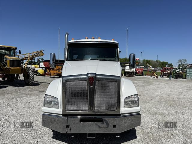 Image of Kenworth T880 equipment image 4