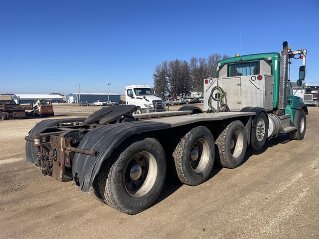 Image of Kenworth T880 equipment image 2