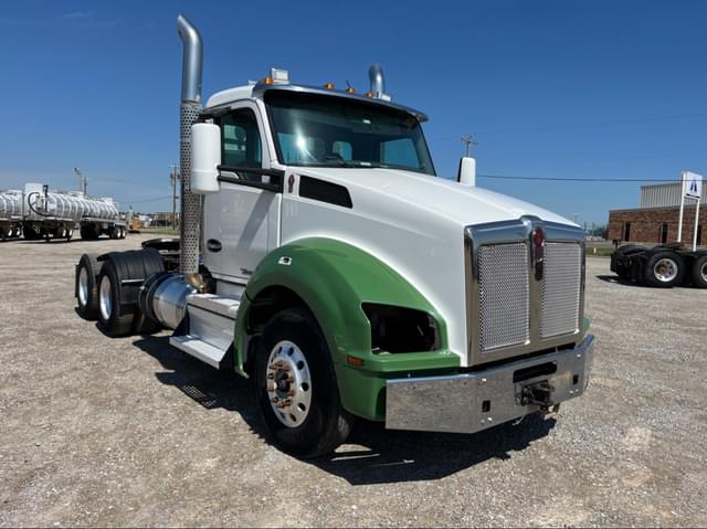 Image of Kenworth T880 equipment image 3