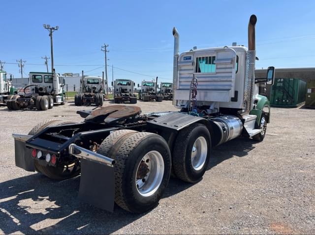 Image of Kenworth T880 equipment image 4
