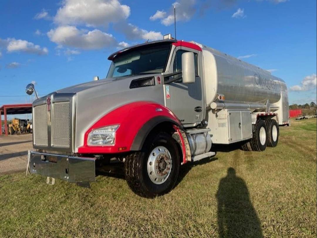 Image of Kenworth T880 Primary image