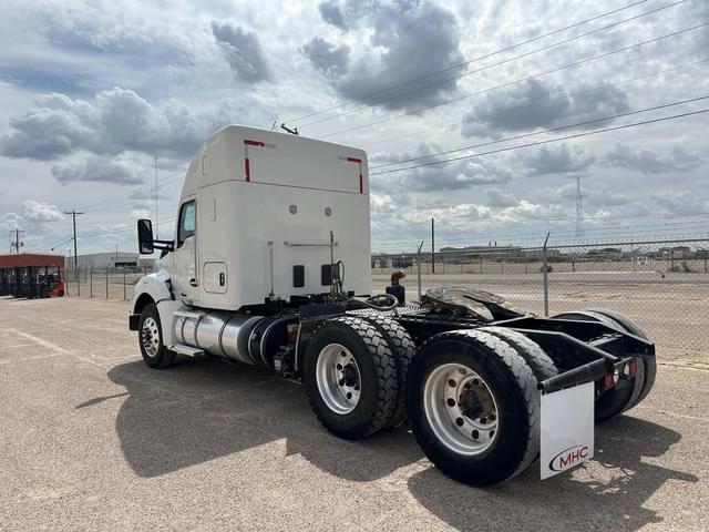 Image of Kenworth T880 equipment image 1