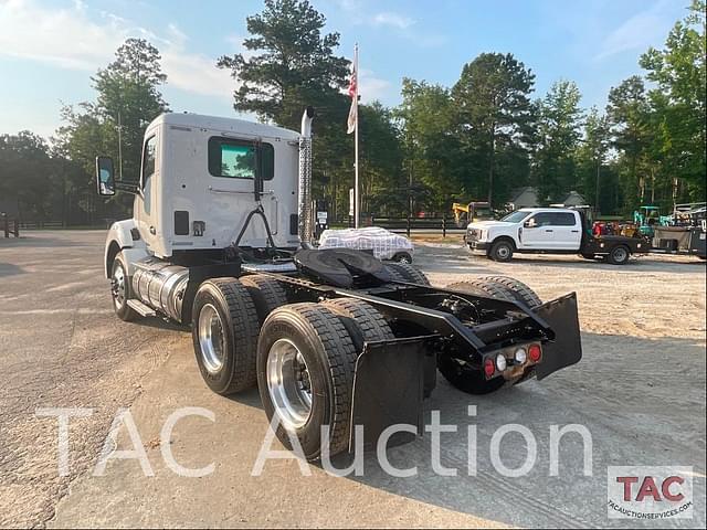 Image of Kenworth T880 equipment image 2