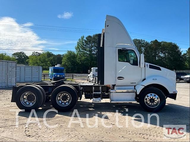 Image of Kenworth T880 equipment image 3
