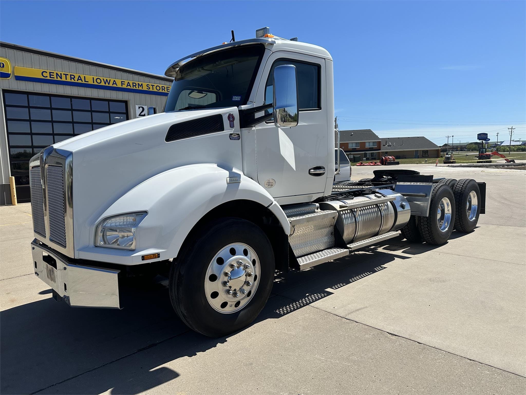 2018 Kenworth T880 Equipment Image0