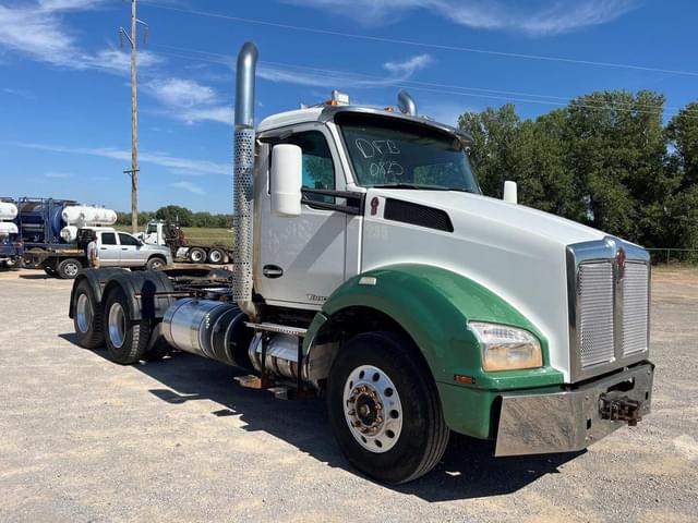 Image of Kenworth T880 equipment image 2