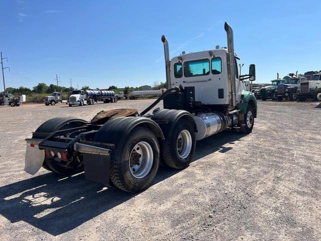 Image of Kenworth T880 equipment image 4