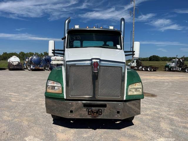 Image of Kenworth T880 equipment image 1