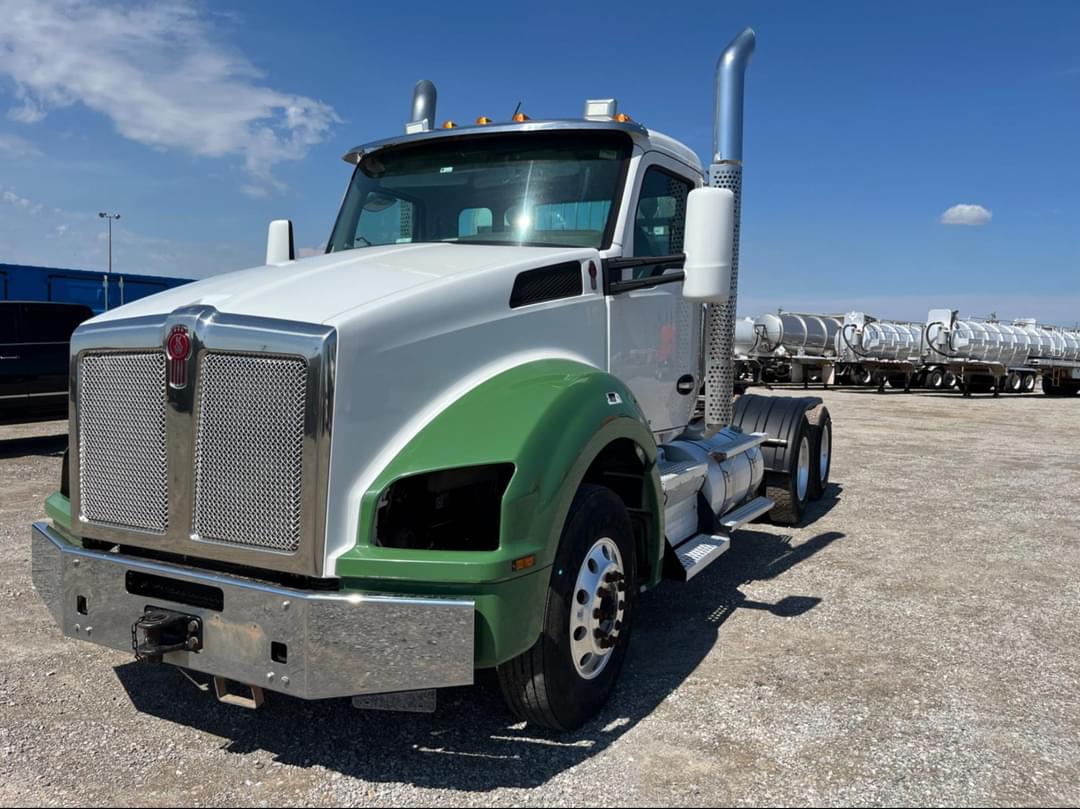Image of Kenworth T880 Primary image