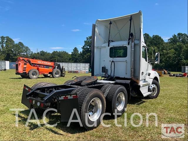 Image of Kenworth T880 equipment image 4