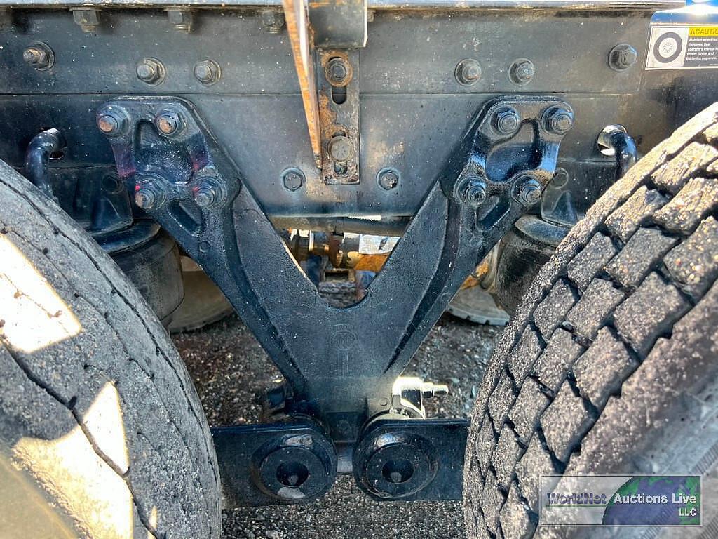 Main image Kenworth T800 29