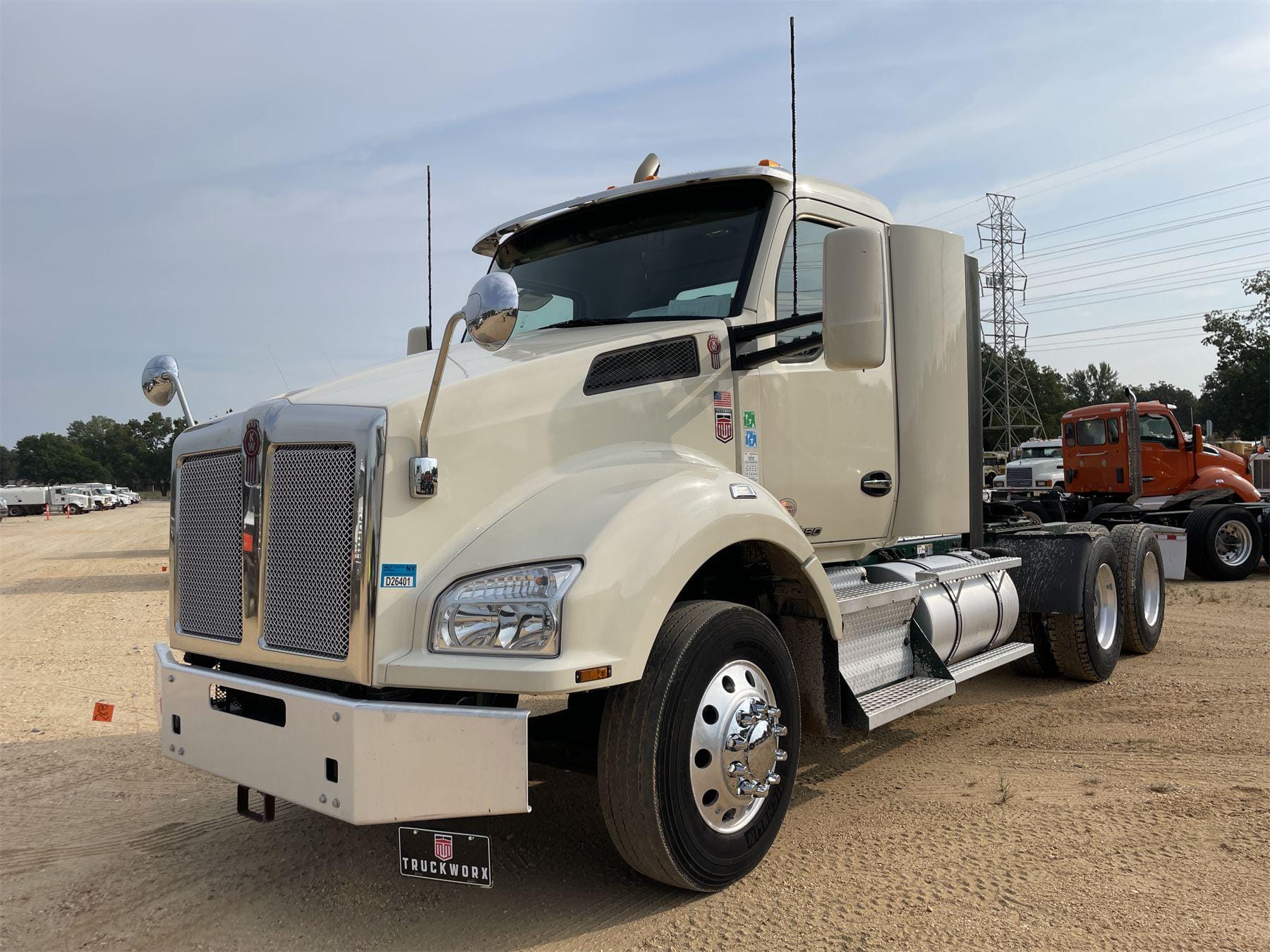 Main image Kenworth T880
