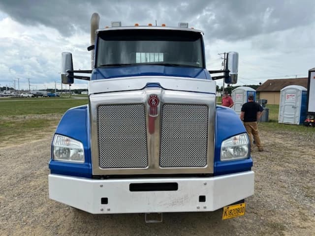 Image of Kenworth T880 equipment image 2