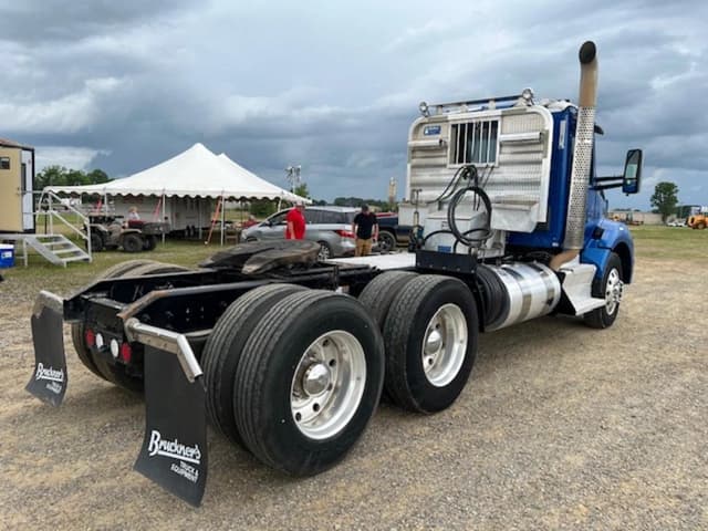 Image of Kenworth T880 equipment image 4