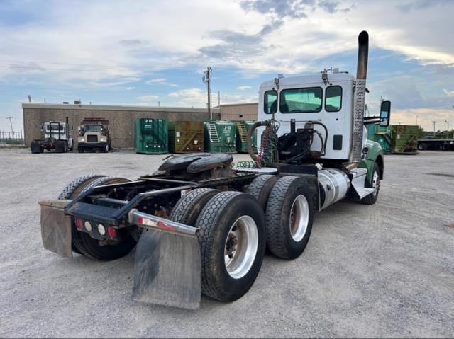 Image of Kenworth T880 equipment image 3