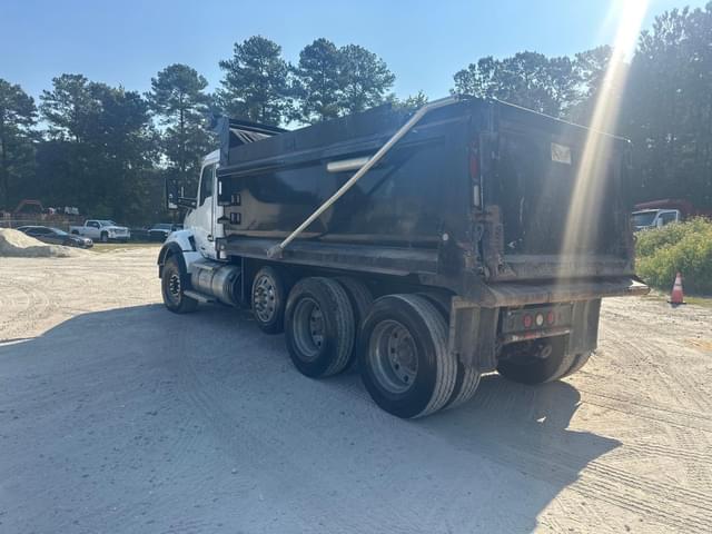 Image of Kenworth T880 equipment image 4