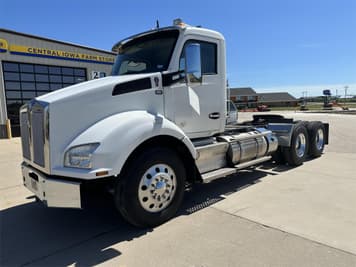 Main image Kenworth T880