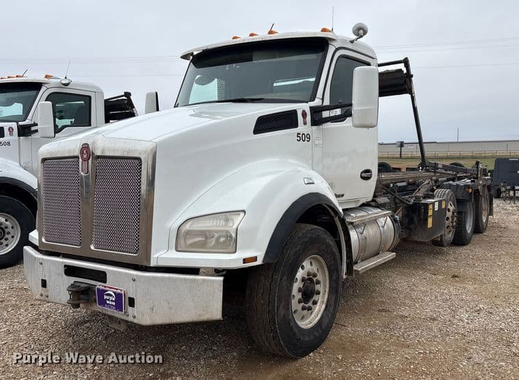 Image of Kenworth T880 Primary image