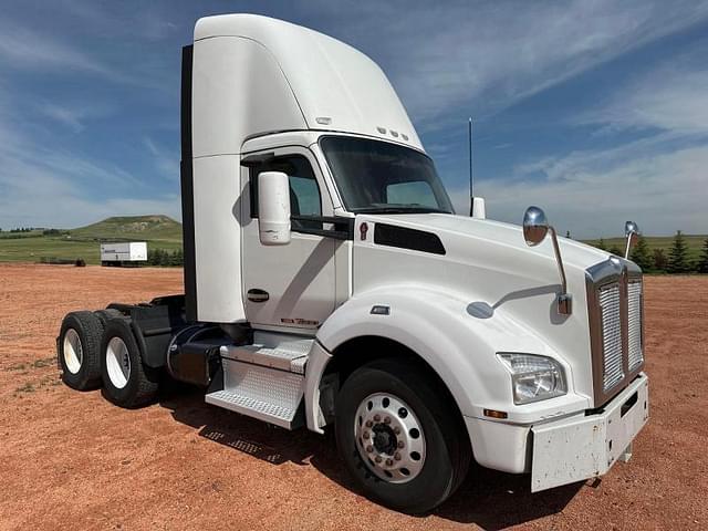 Image of Kenworth T880 equipment image 1