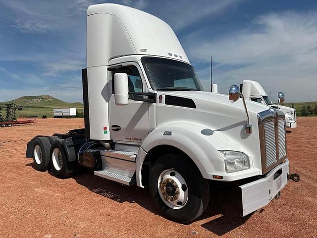 Image of Kenworth T880 equipment image 1