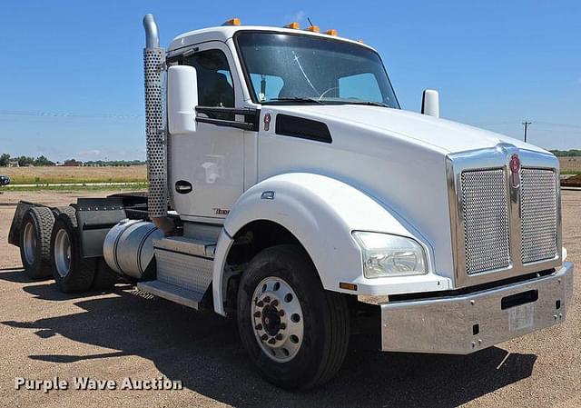 Image of Kenworth T880 equipment image 2