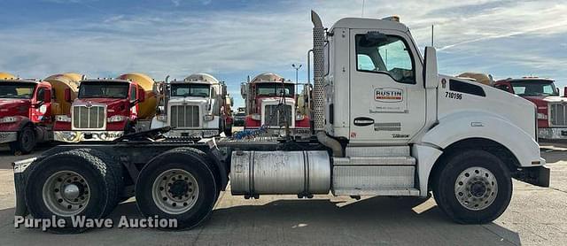 Image of Kenworth T880 equipment image 3