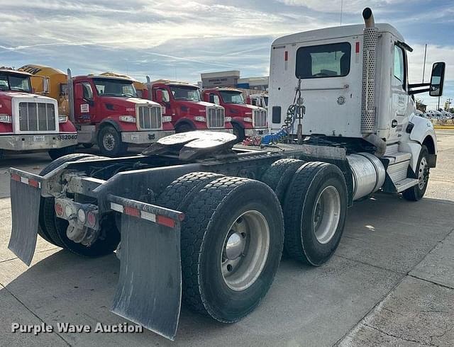 Image of Kenworth T880 equipment image 4