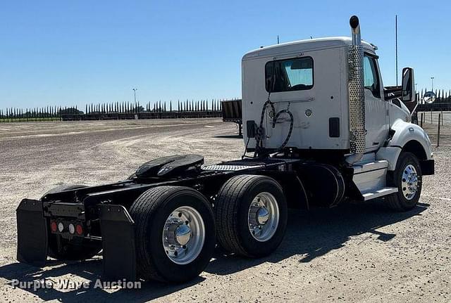 Image of Kenworth T880 equipment image 4
