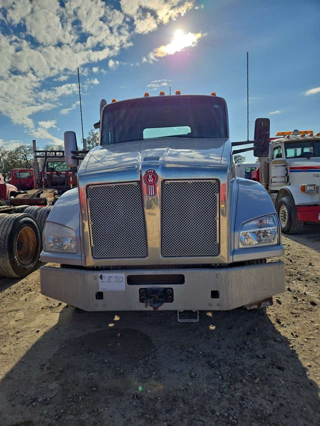 Image of Kenworth T880 equipment image 2