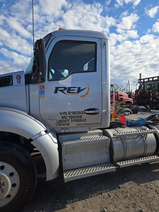 Image of Kenworth T880 equipment image 3