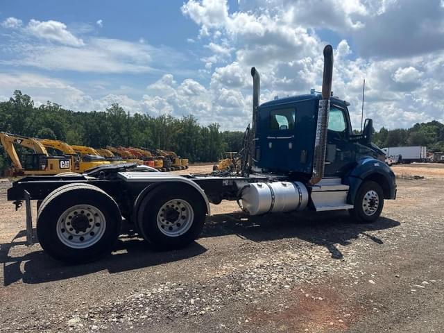 Image of Kenworth T880 equipment image 4