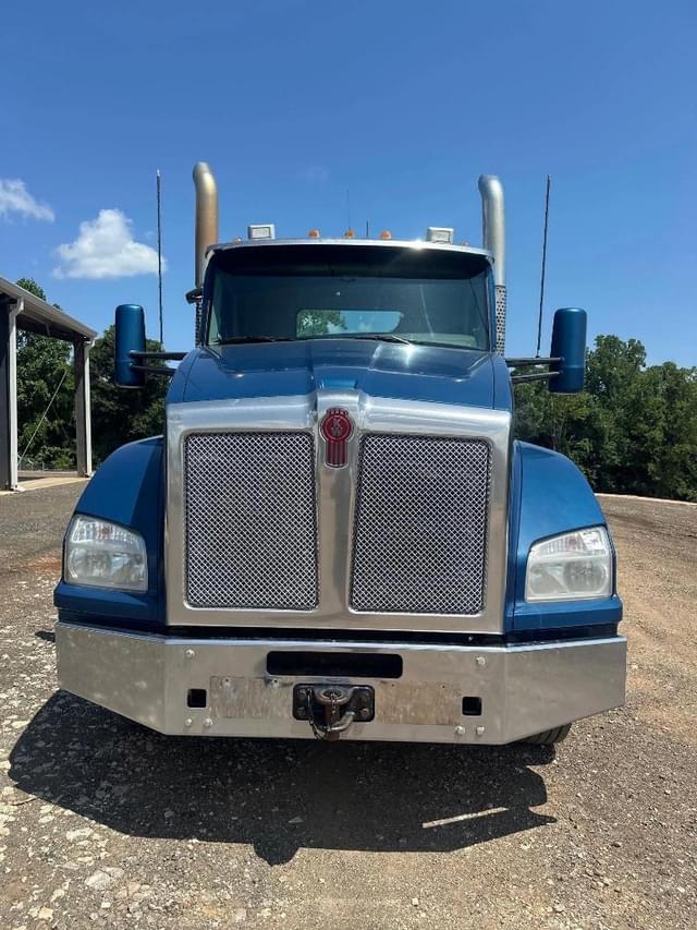 Image of Kenworth T880 equipment image 1