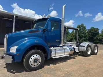 Main image Kenworth T880