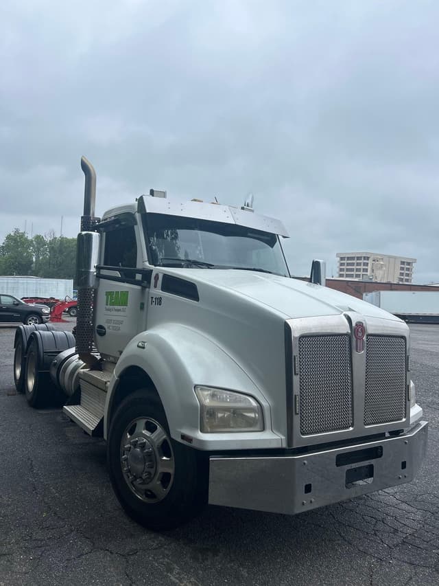 Image of Kenworth T880 equipment image 2