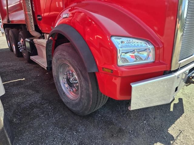Image of Kenworth T880 equipment image 4