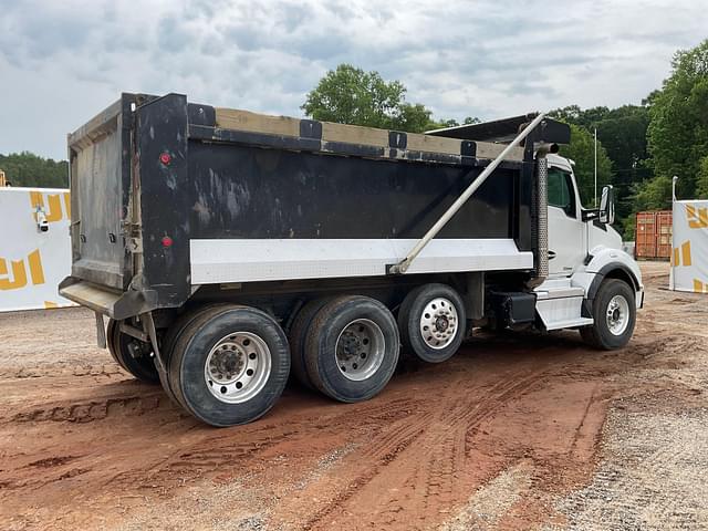 Image of Kenworth T880 equipment image 4