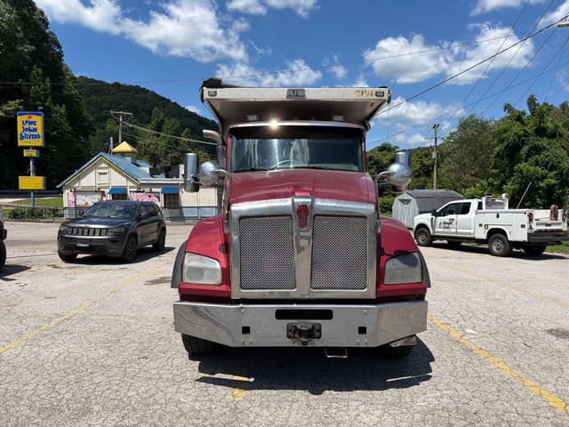 Image of Kenworth T880 equipment image 1